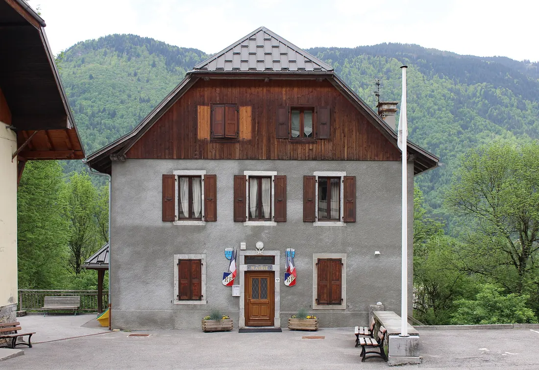 La Rivière-Enverse - Mairie
